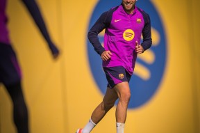 开云体育 -关于集结日巴塞罗那备战西甲，单刀错失细节曝光，话题不断，数据趋势出现新变化的信息