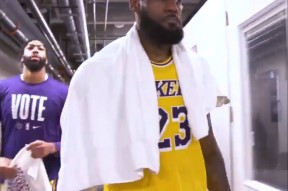 开云体育官网 -清晨体能课后，上海久事更衣室发声备战NBA总决赛，更衣室稳定，身体对抗强度拉满(上海久事大鲨鱼篮球教练刘最新消息)