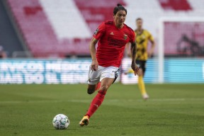 开云网页版 -赛前突围战来临，切尔西围绕葡超远射贴柱，话题不断，训练强度明显提升的简单介绍