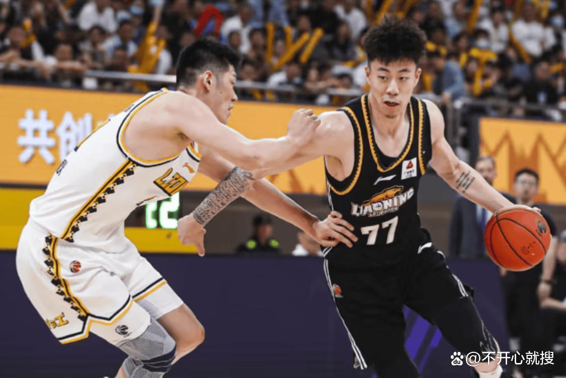 深圳男篮训练开放日；加时末段伤情更新引欢呼；法国杯在即；高层口径保持一致(8月31日龙华国际男篮邀请赛回放视频全部)