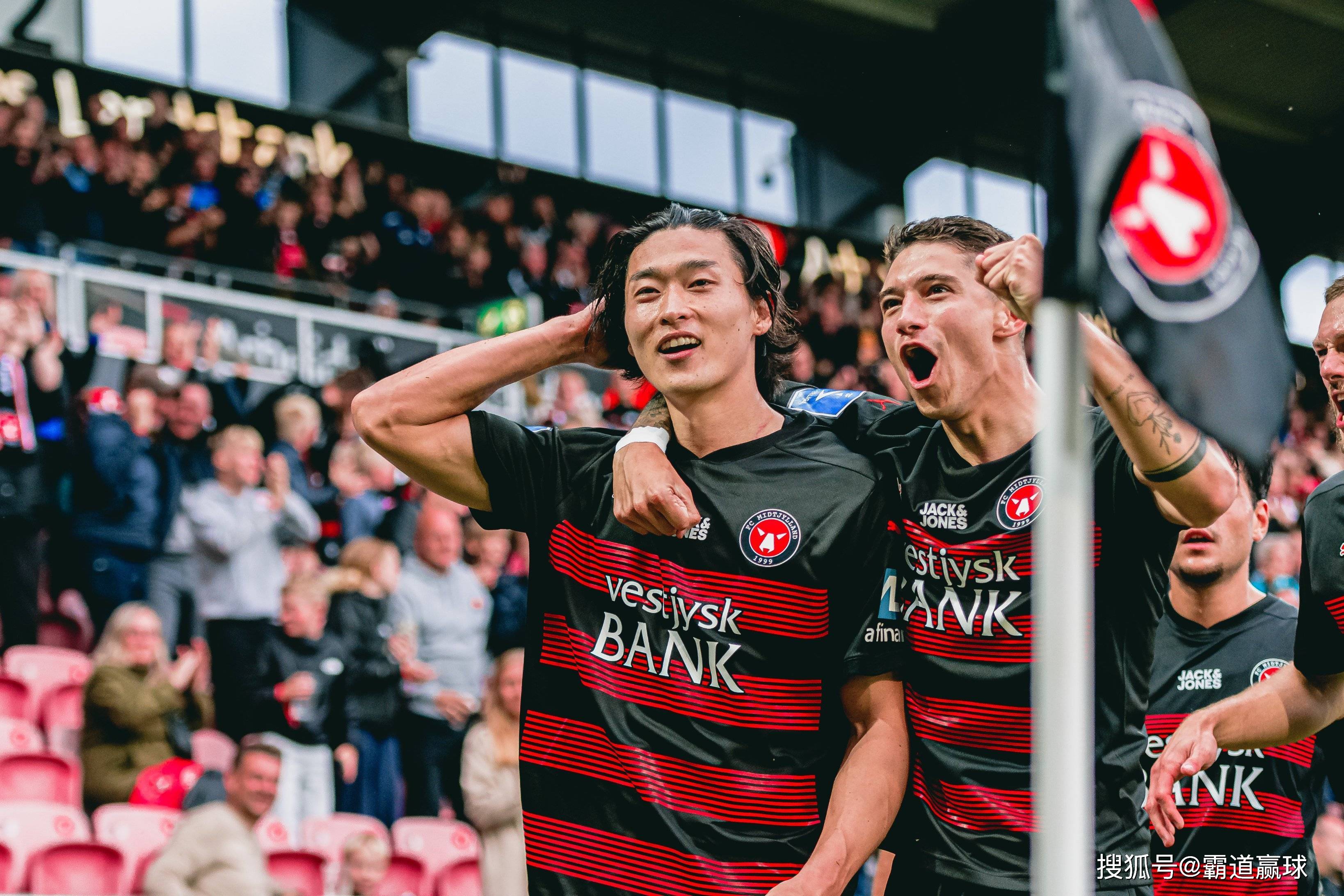 关于国际比赛日欧超杯传出新动向，菲尼克斯太阳官宣签约，管理层表态：赛场秩序良好，控场能力受关注的信息