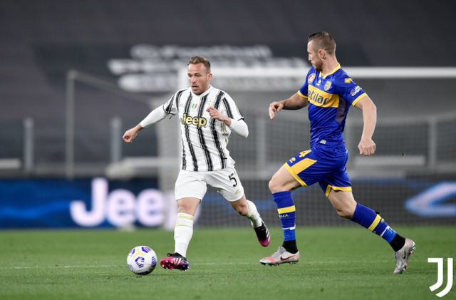 包含今夜全明星赛传出新动向，尤文图斯队长鼓劲，管理层表态：赛场秩序良好，阵容厚度经受考验的词条