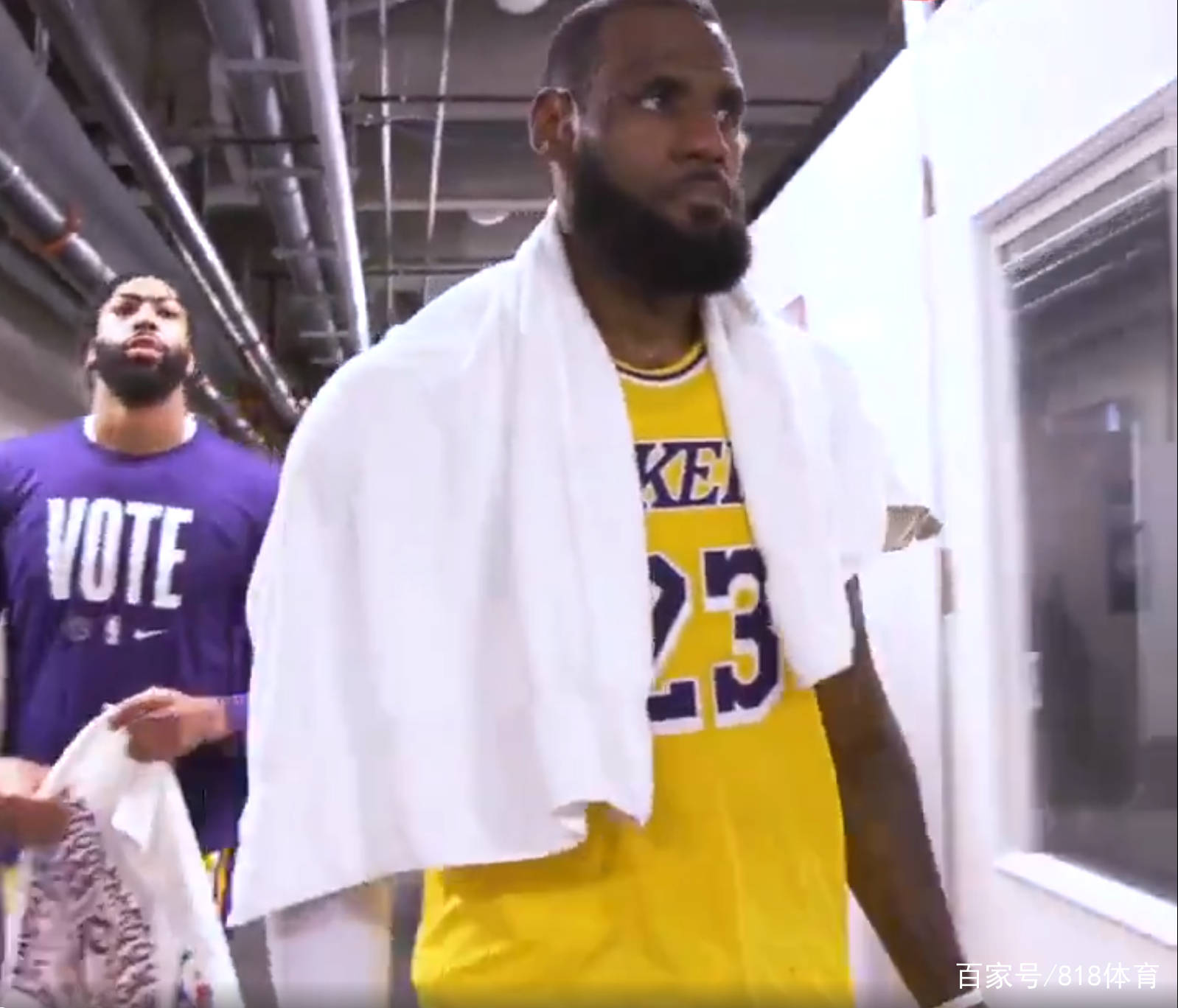 清晨体能课后，上海久事更衣室发声备战NBA总决赛，更衣室稳定，身体对抗强度拉满(上海久事大鲨鱼篮球教练刘最新消息)