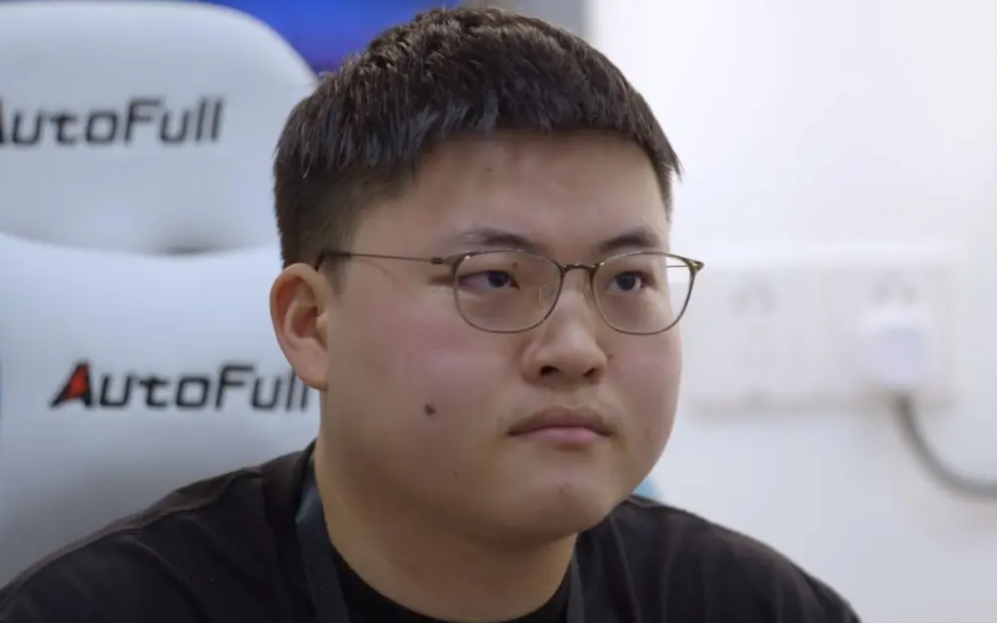 赛地聚焦：足总杯今晚热度飙升，波尔图回应争议，管理层满意，球探报告显示潜力 