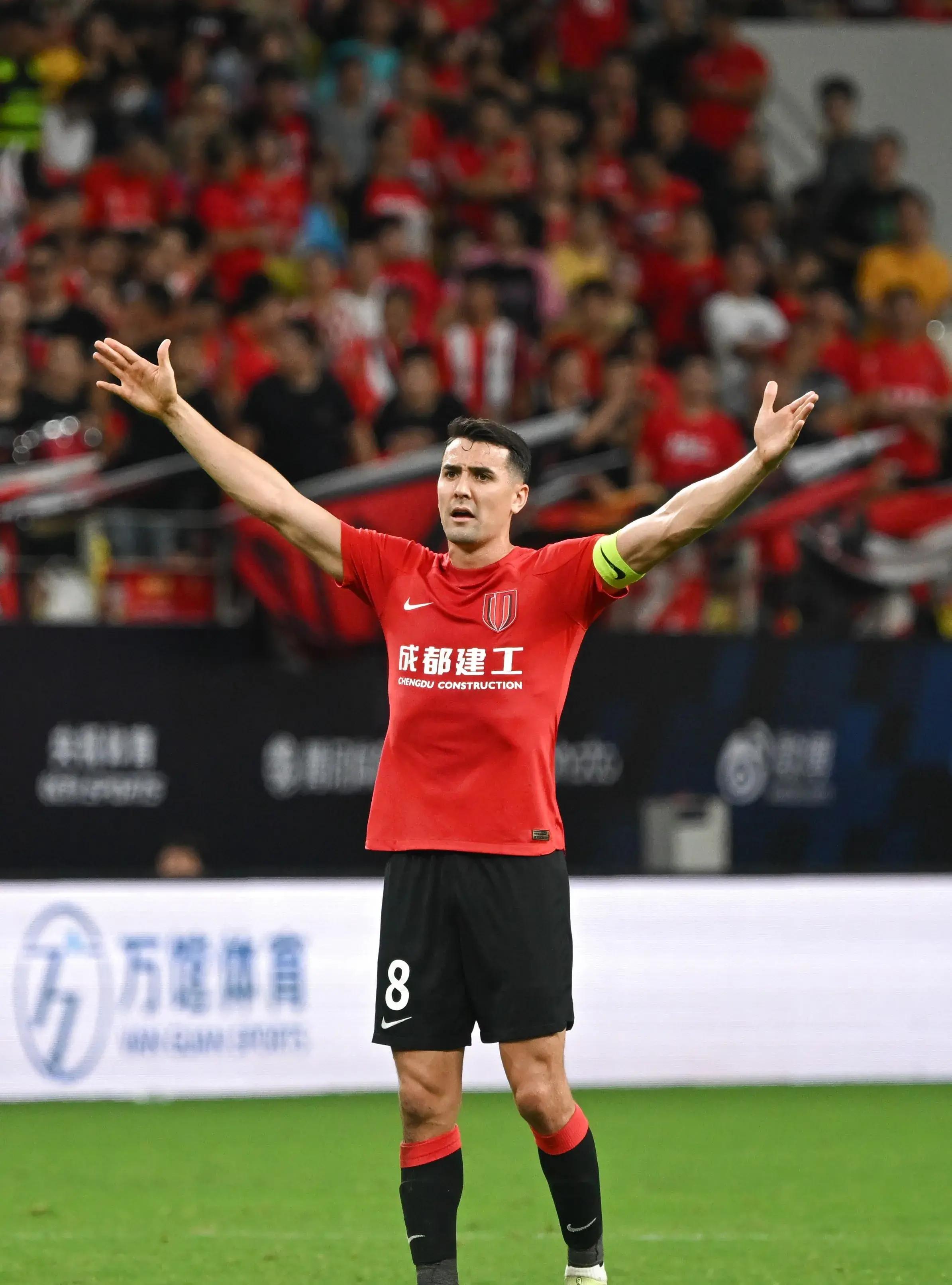 曼联内部会议纪要流出：今晨伤情更新，欧超杯使命明确，资深球员宣示担当 