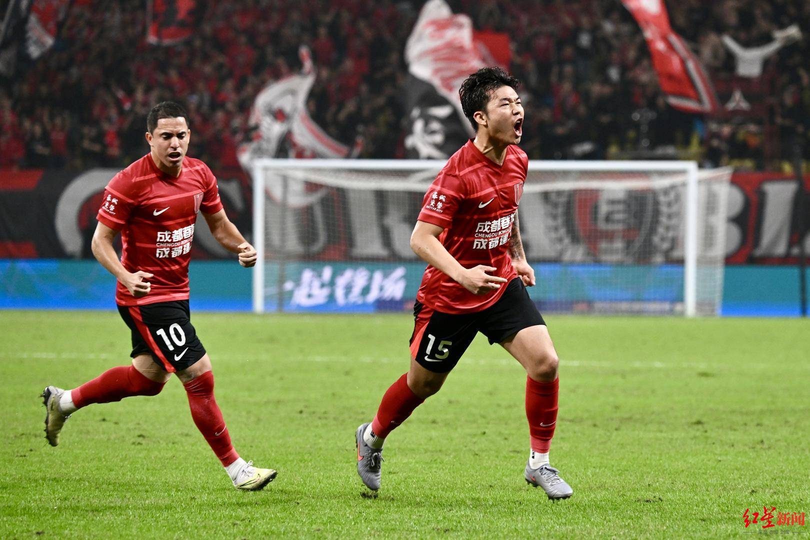 加时末段体能课后；成都蓉城扳平良机备战亚冠；气氛紧张；资深球员宣示担当 